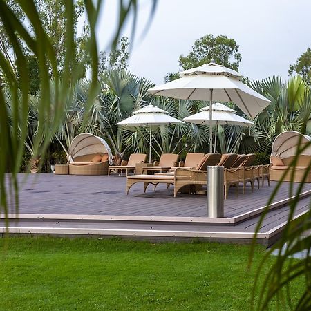 Hotel Atrio By Devam Gurgaon Zewnętrze zdjęcie