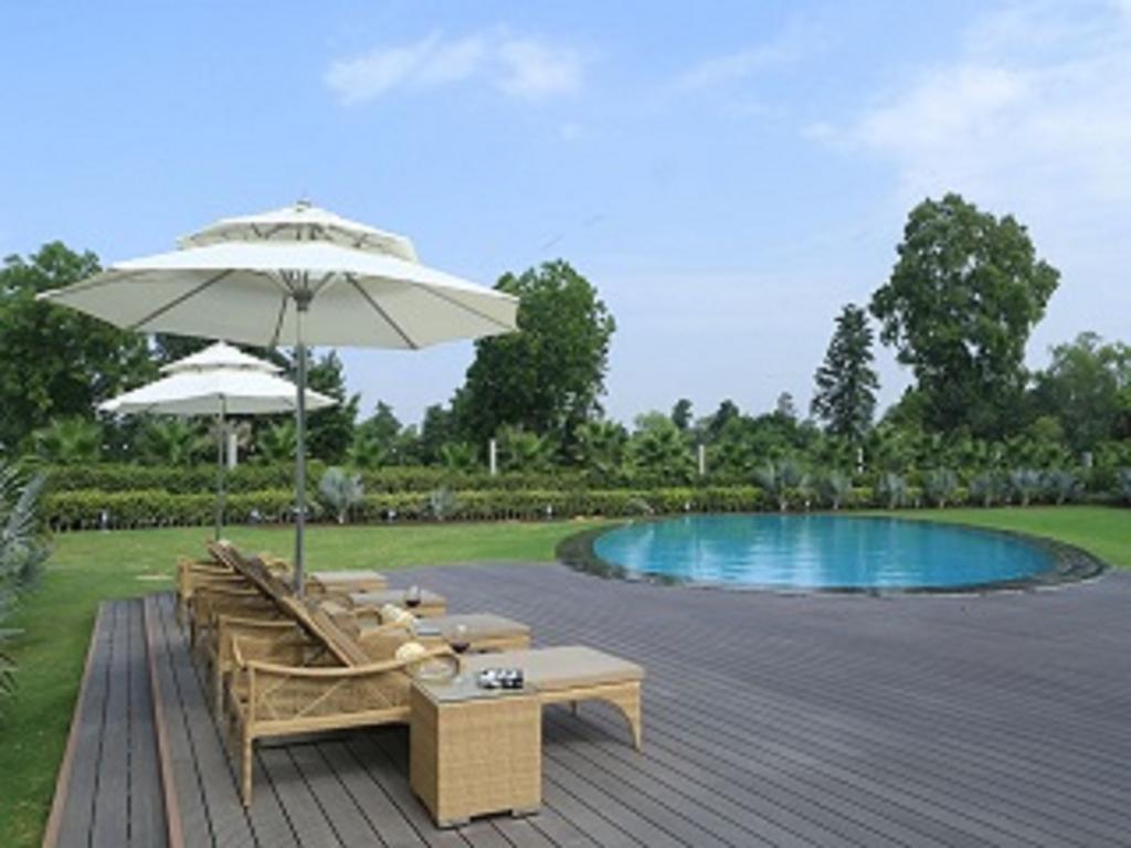 Hotel Atrio By Devam Gurgaon Zewnętrze zdjęcie