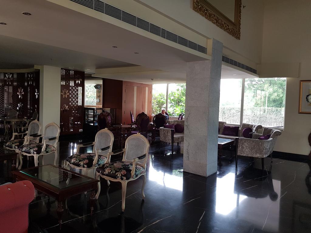 Hotel Atrio By Devam Gurgaon Zewnętrze zdjęcie