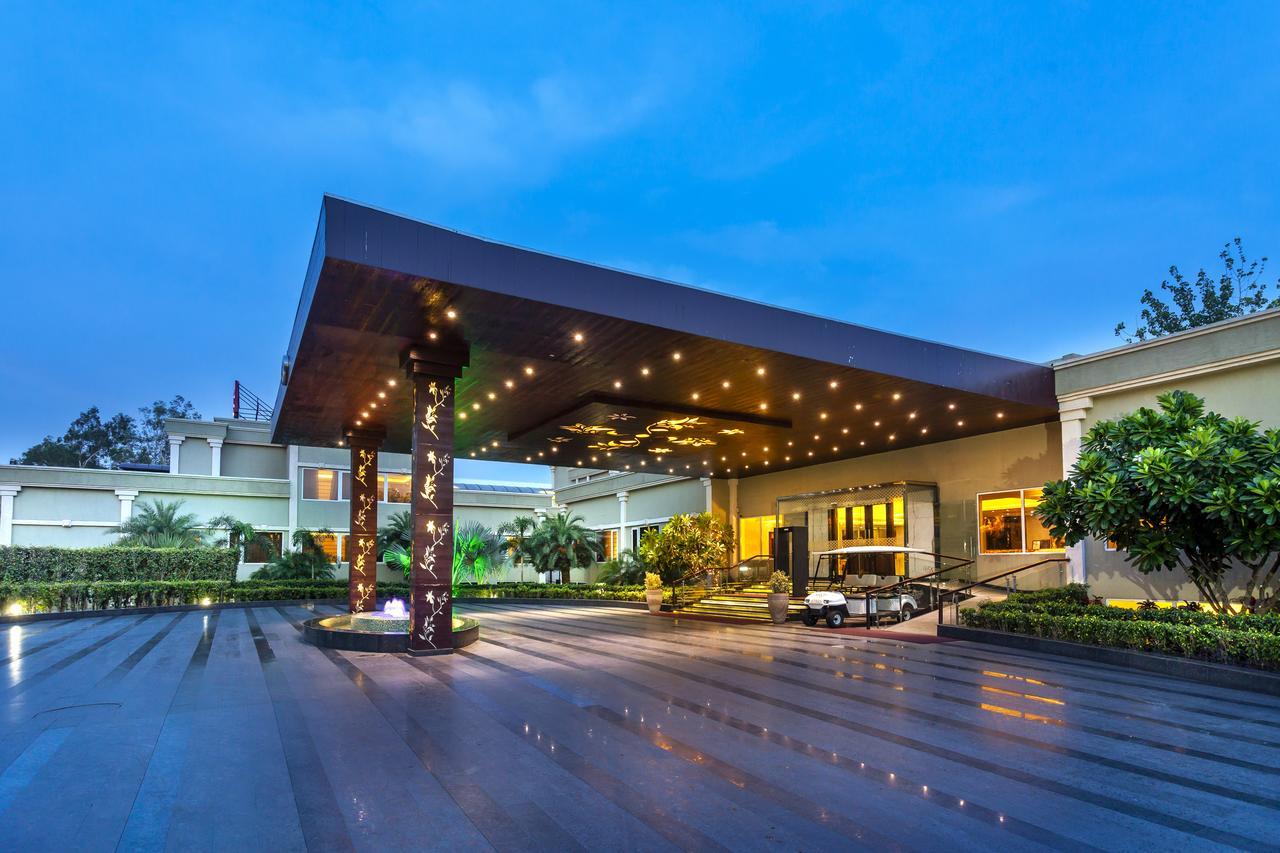 Hotel Atrio By Devam Gurgaon Zewnętrze zdjęcie