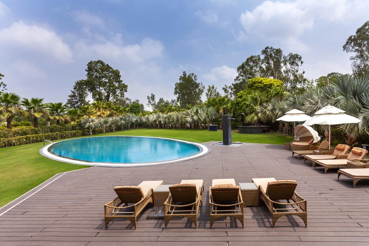 Hotel Atrio By Devam Gurgaon Zewnętrze zdjęcie