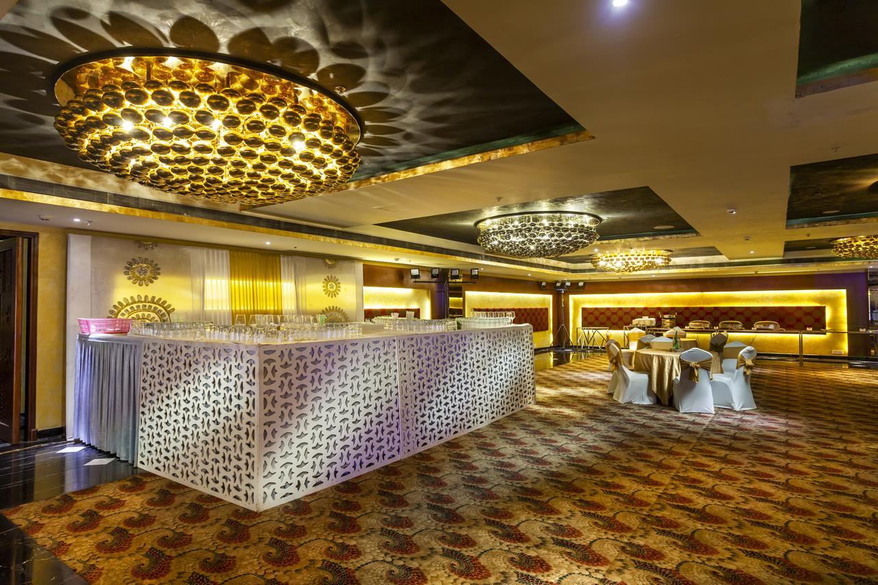 Hotel Atrio By Devam Gurgaon Zewnętrze zdjęcie